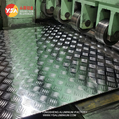 Marine Grade Anti Slip Aluminum Checkered Plate 1/3/5 Bar 1050 3003 5083 6061 ASTM B209 Corrosion Resistant Sheet for Boat Deck Stair Truck Trailer Floor Platform